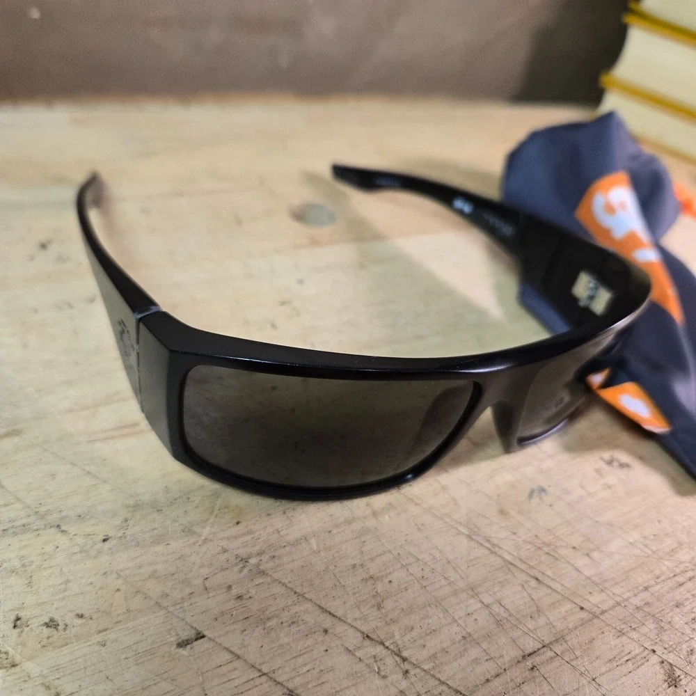 SPY OPTIC  COOPER XL'S BLACK POLARIZED sunglasses nice used condition Italy